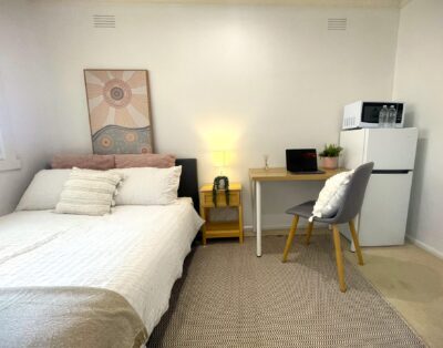 Bentleigh East 2 Room 6
