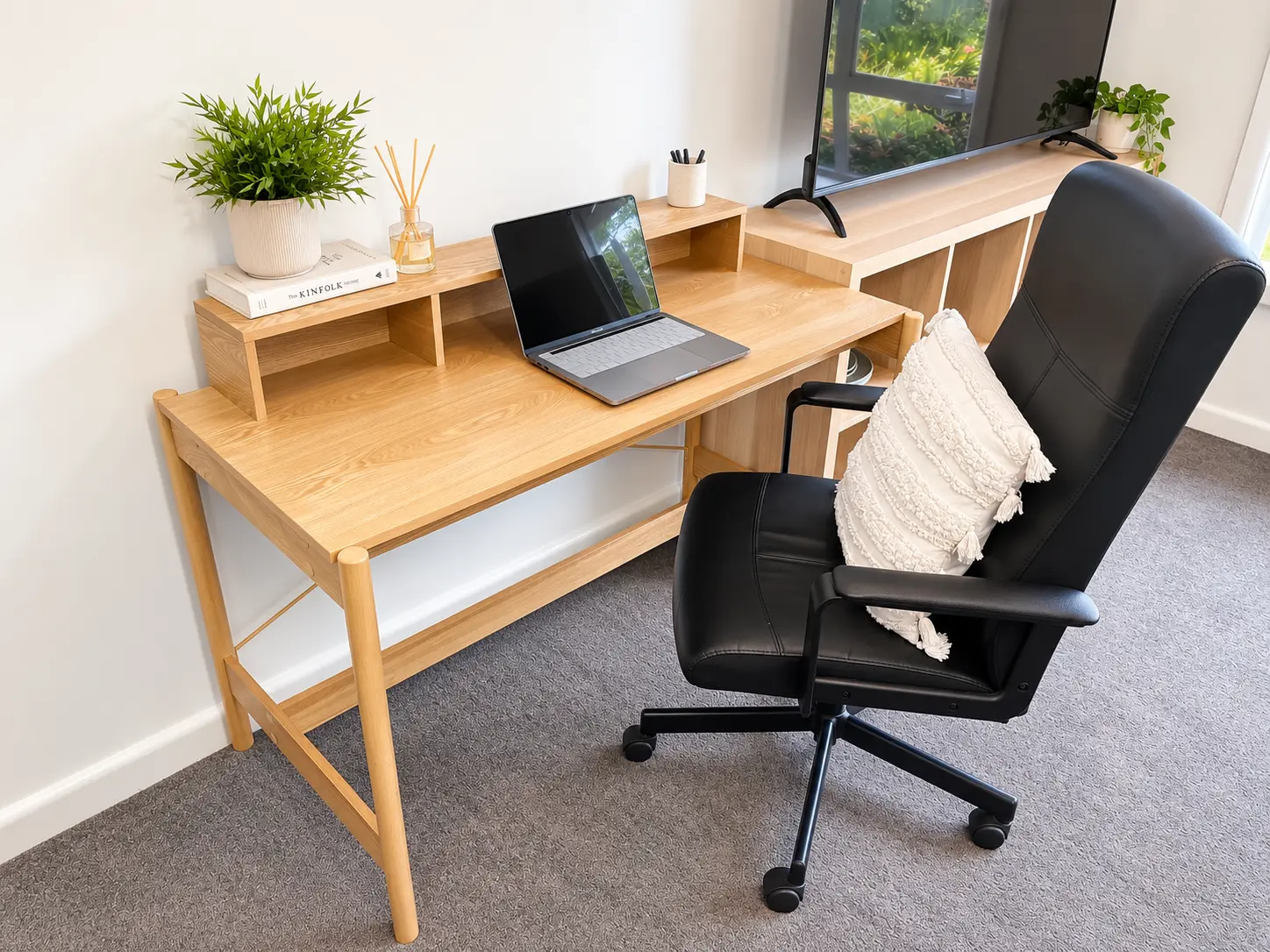 Hampton East Room 1 — study desk and chair